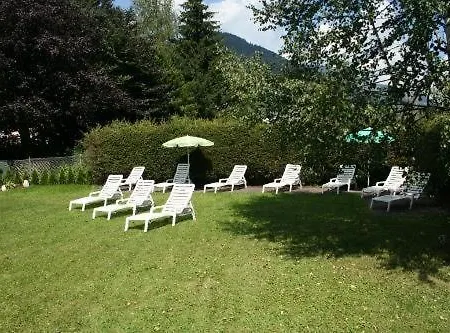 Kristall Apartamento *